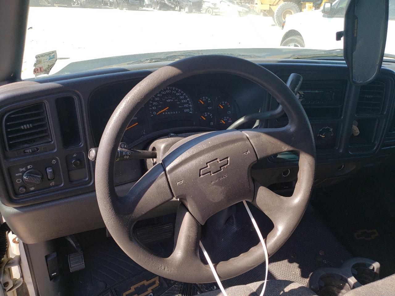 Photo 9 from auction – 2007 CHEVROLET SILVERADO with VIN 1GCEC19X47Z128010