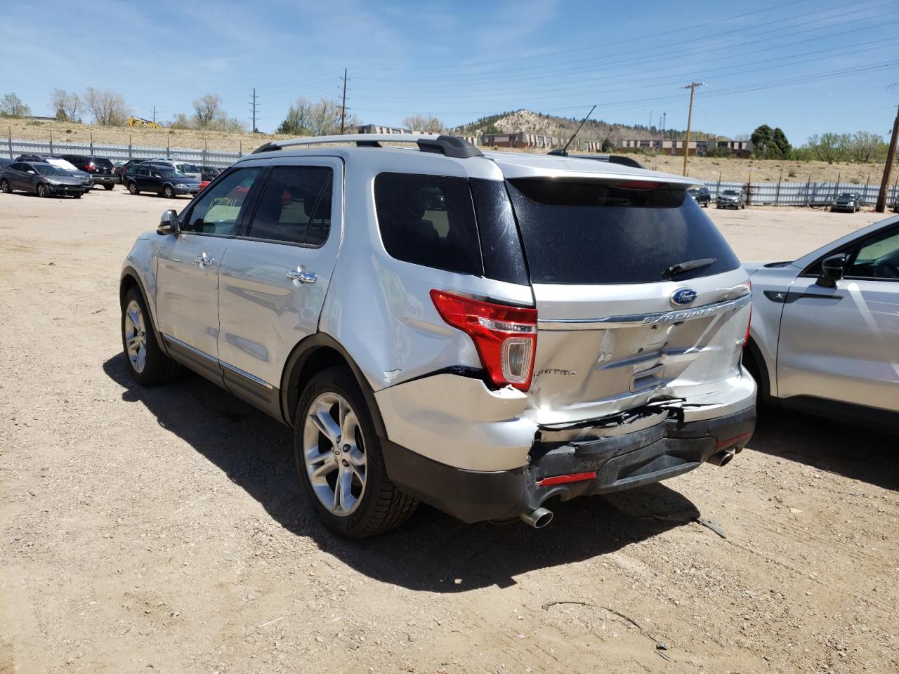 Photo 3 from auction – 2011 FORD EXPLORER L with VIN 1FMHK8F87BGA21989