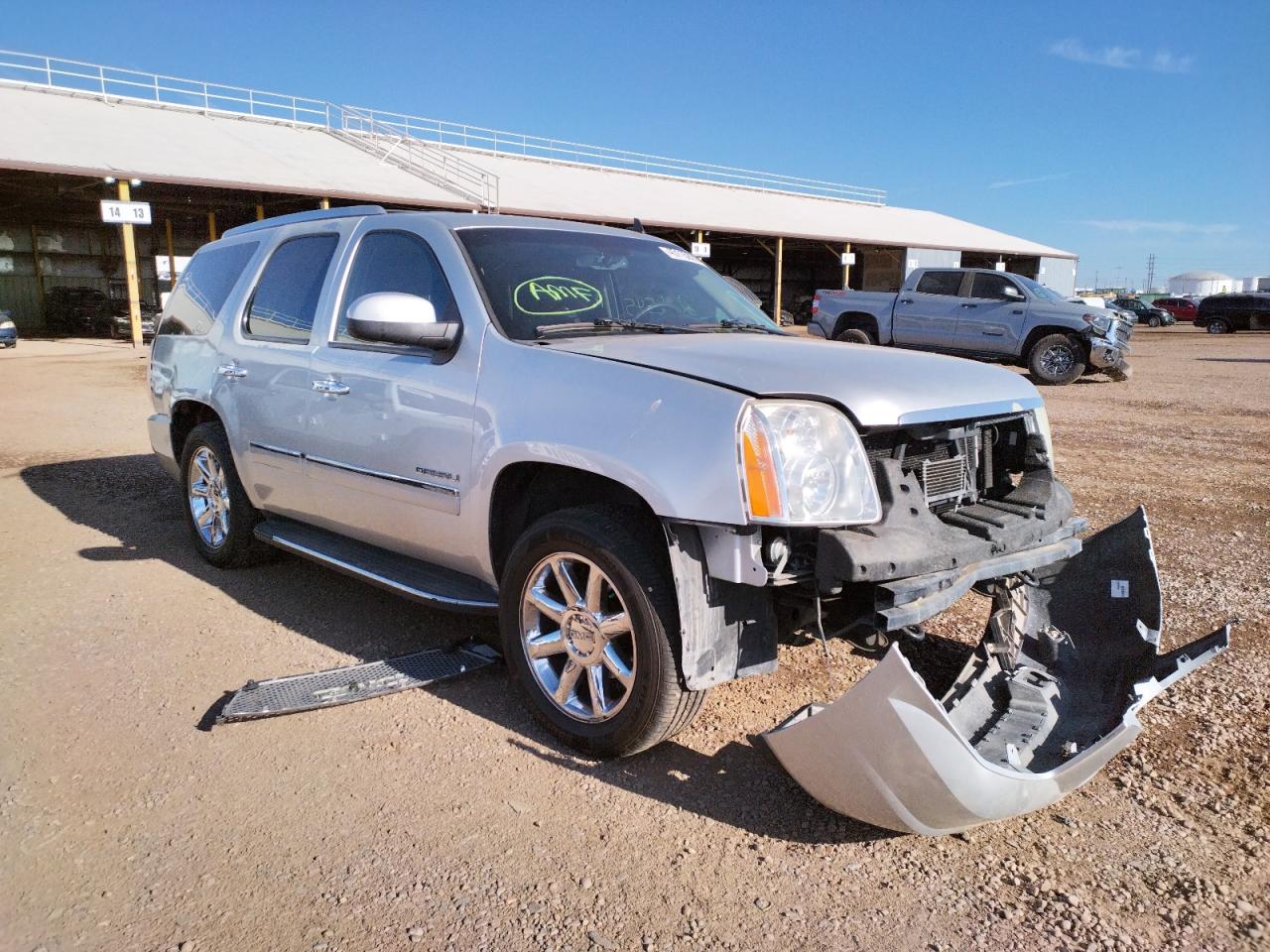 Photo 9 from auction – 2010 GMC YUKON DENA with VIN 1GKUCEEF6AR228203
