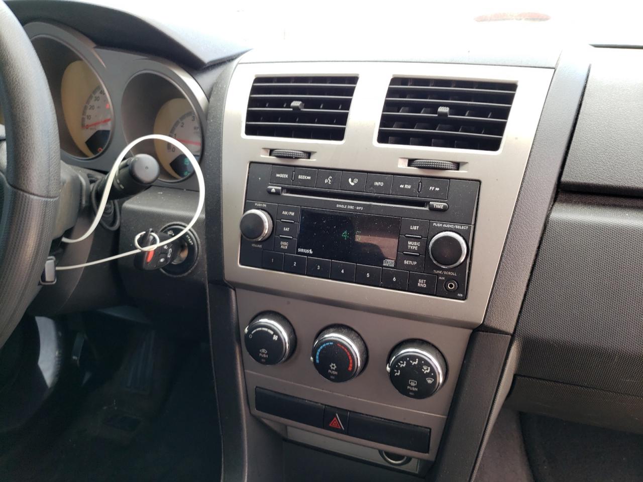 Photo 9 from auction – 2009 DODGE AVENGER SE with VIN 1B3LC46B49N534883