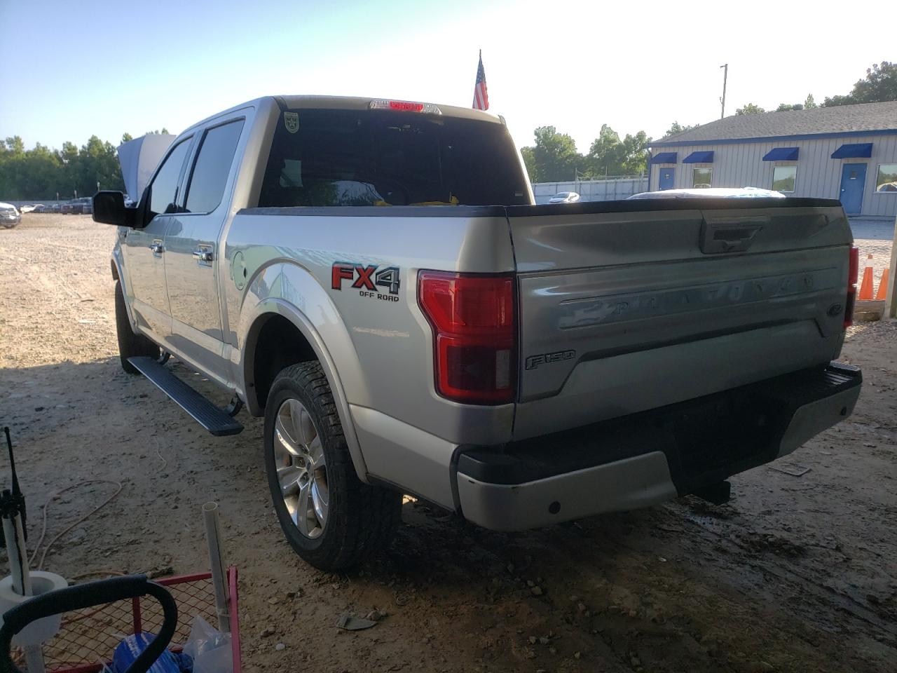 Photo 3 from auction – 2018 FORD F150 SUPER with VIN 1FTEW1E54JFA87351