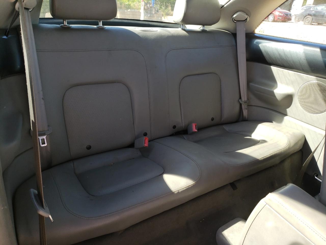 Photo 6 from auction – 2004 VOLKSWAGEN NEW BEETLE with VIN 3VWCK31C24M409702