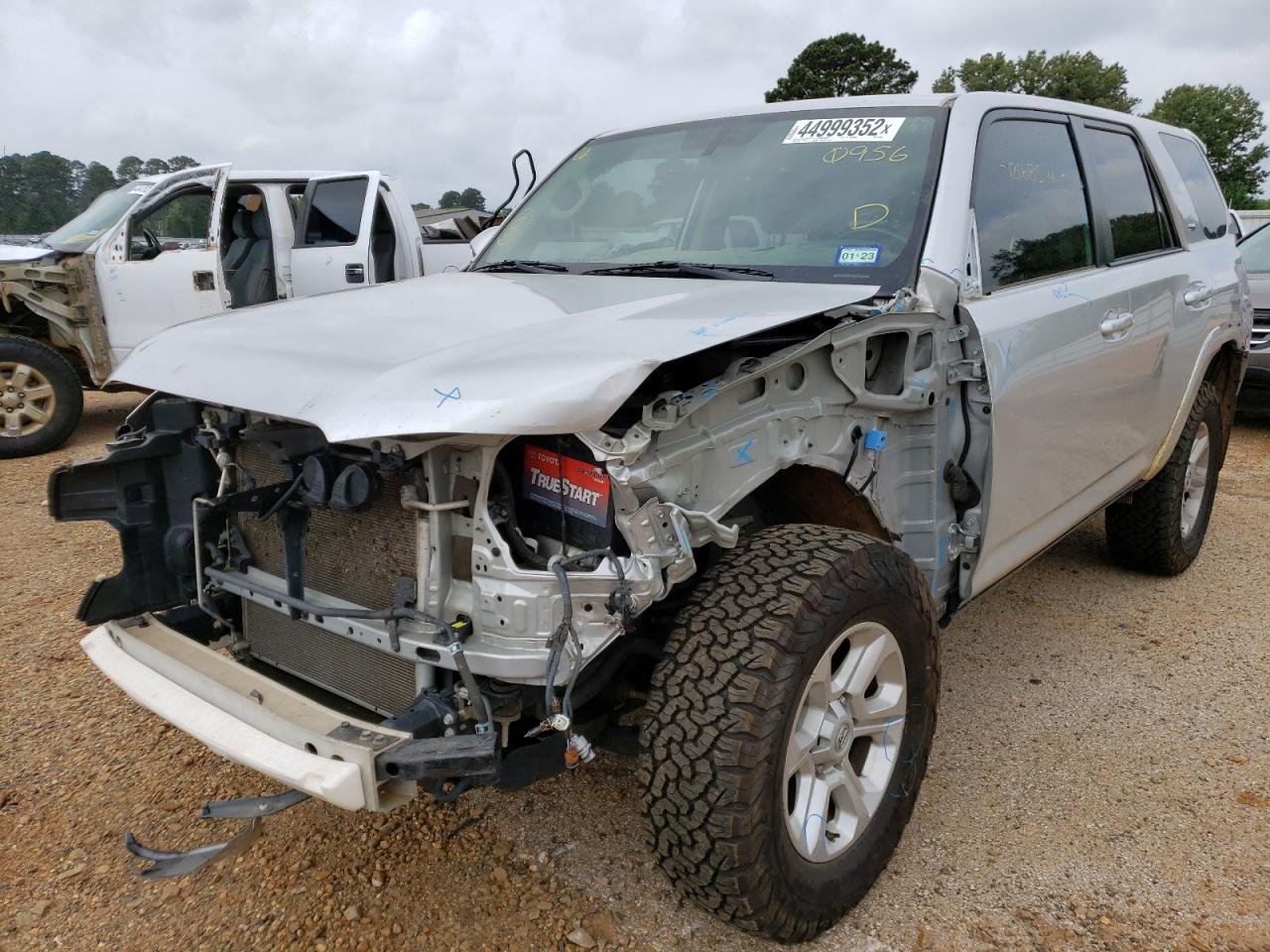 Photo 2 from auction – 2014 TOYOTA 4RUNNER SR with VIN JTEZU5JRXE5070956