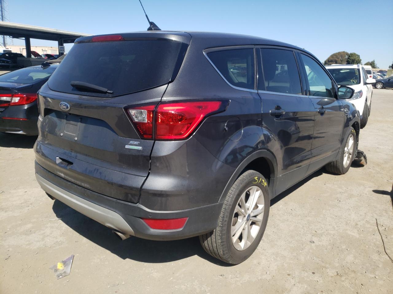 Photo 4 from auction – 2019 FORD ESCAPE SE with VIN 1FMCU0GD2KUC34528
