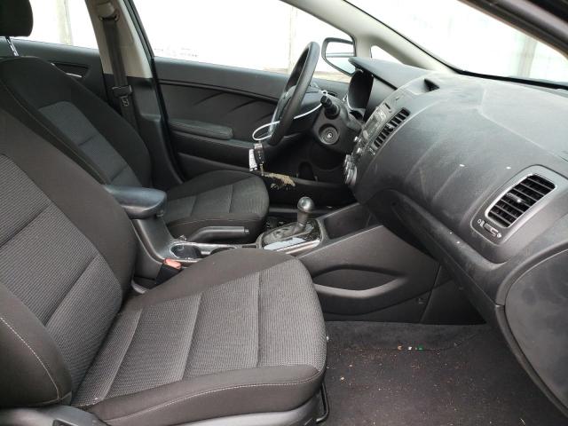 Photo 5 from auction – 2017 KIA FORTE LX with VIN 3KPFK4A76HE092371