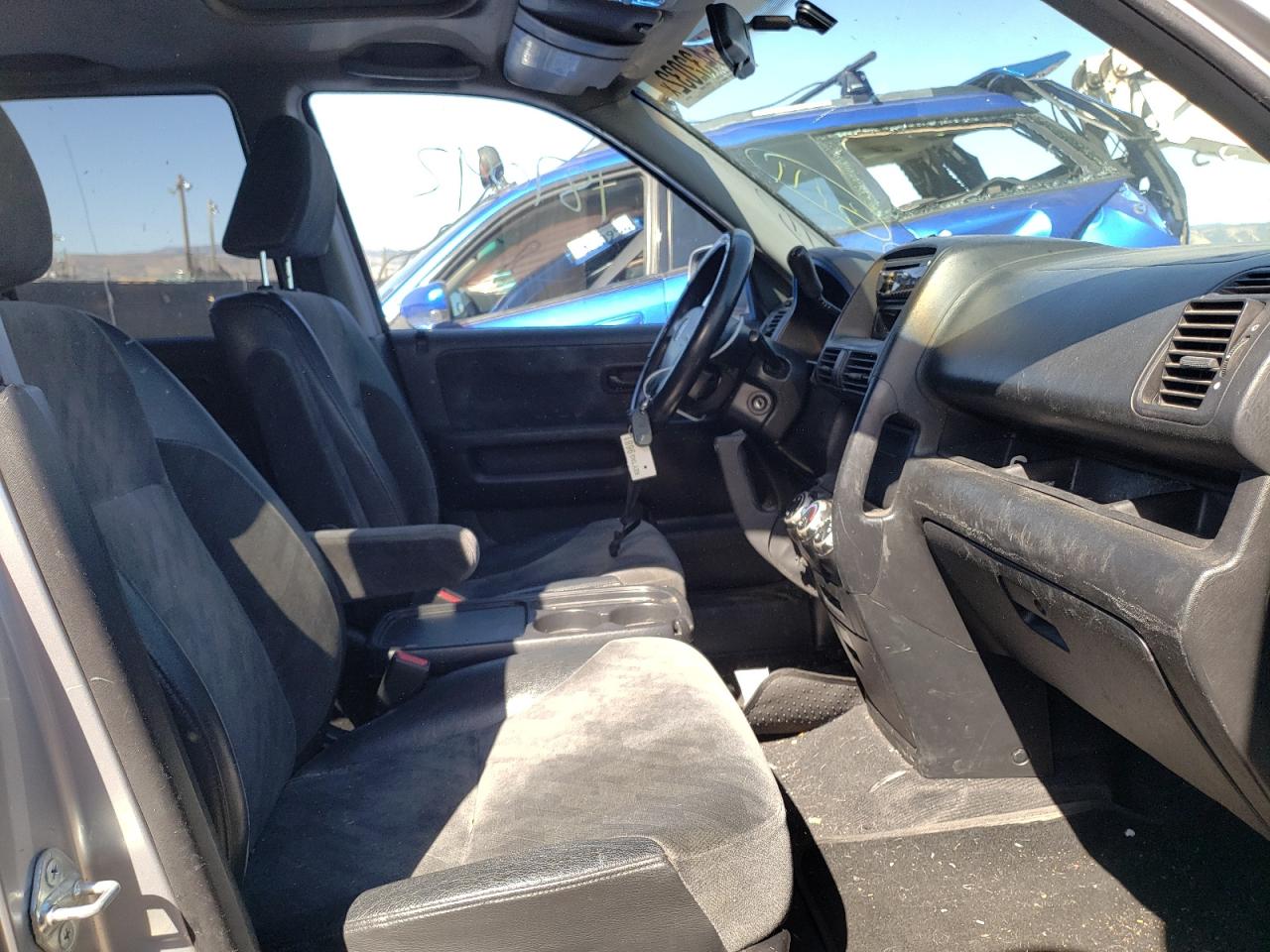 Photo 5 from auction – 2002 HONDA CR-V EX with VIN JHLRD78852C071794