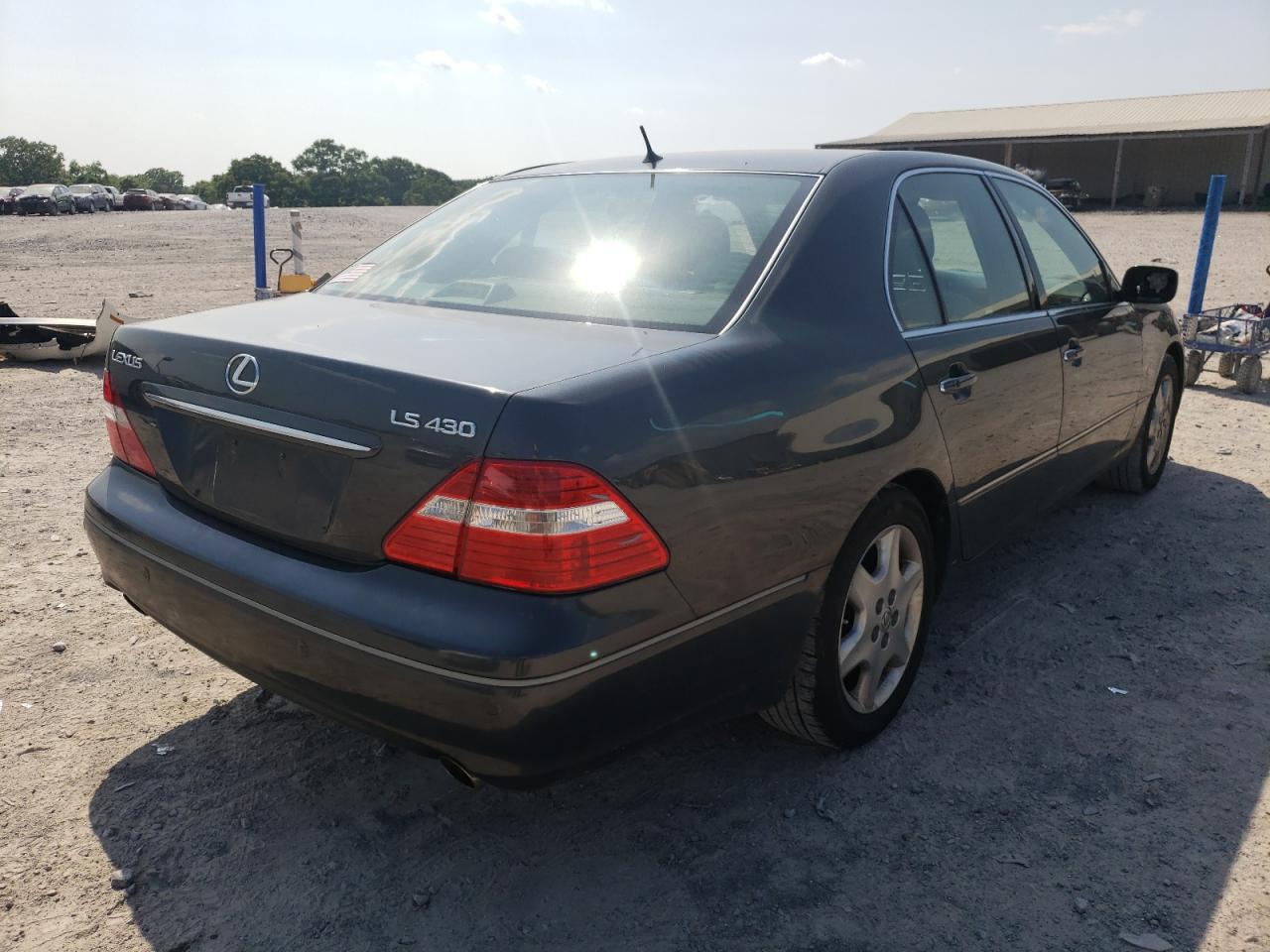 Photo 4 from auction – 2004 LEXUS LS 430 with VIN JTHBN36F140152638