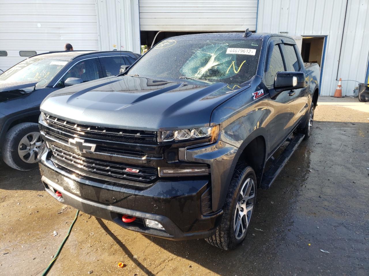 Photo 2 from auction – 2020 CHEVROLET SILVERADO with VIN 3GCPYFED4LG302834
