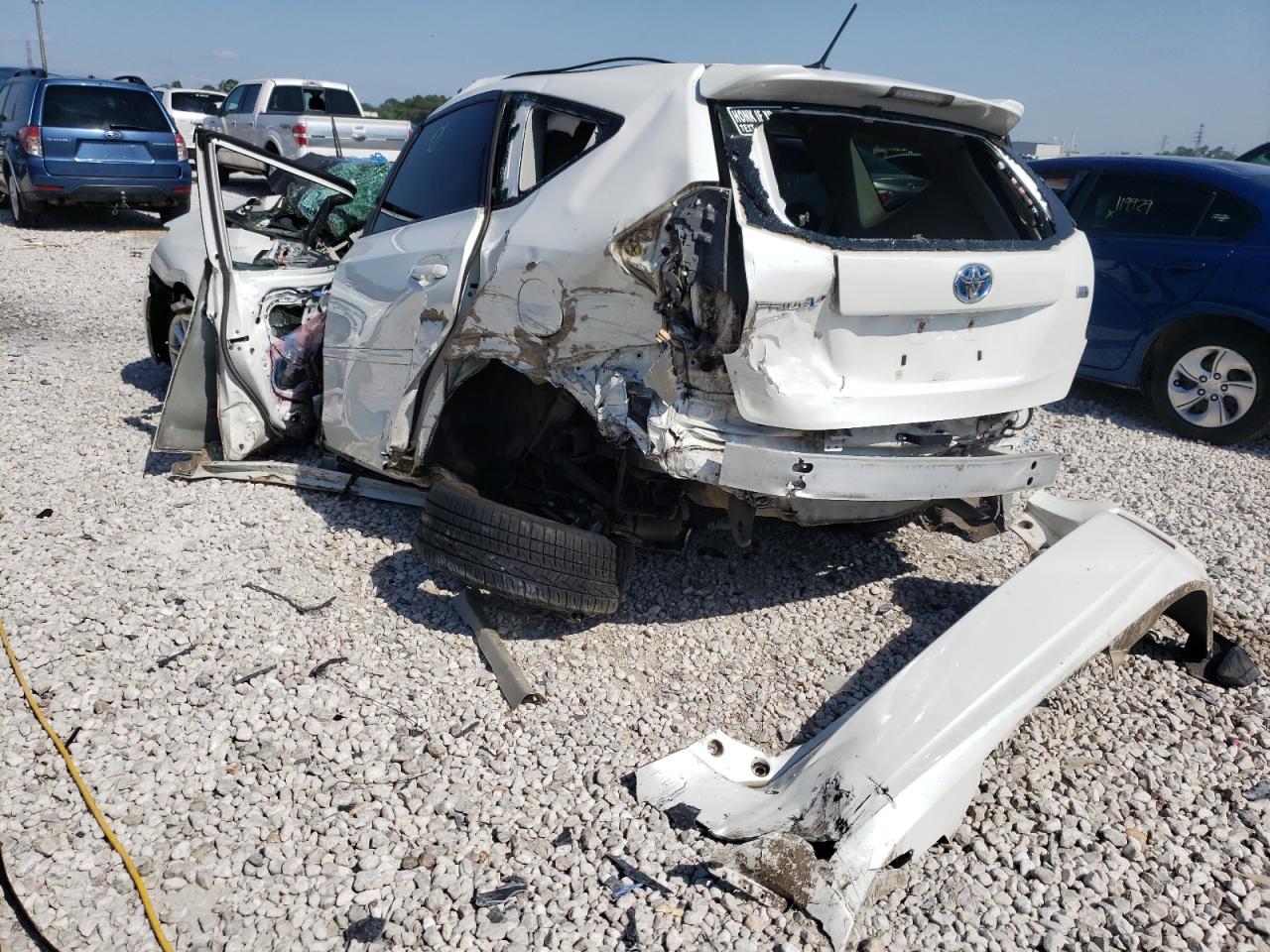 Photo 3 from auction – 2013 TOYOTA PRIUS V with VIN JTDZN3EUXD3194725