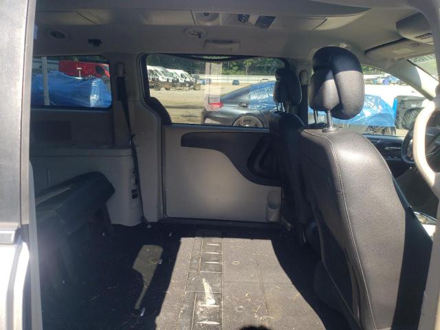 Photo 6 from auction – 2016 CHRYSLER TOWN & COU with VIN 2C4RC1BG1GR296208