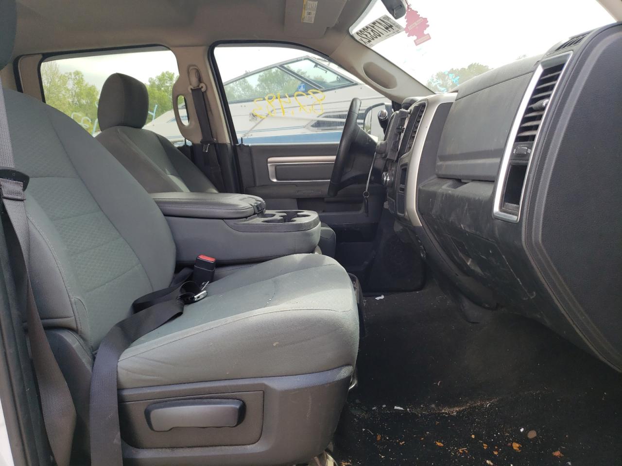 Photo 5 from auction – 2015 RAM 3500 SLT with VIN 3C63R3DL7FG648259