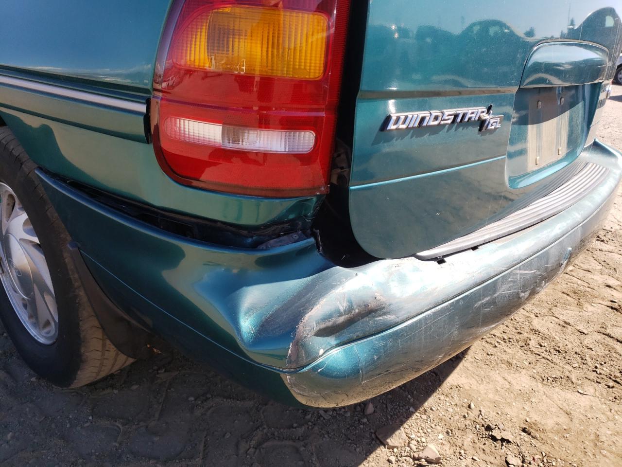 Photo 9 from auction – 1996 FORD WINDSTAR with VIN 2FMDA5145TBA03214