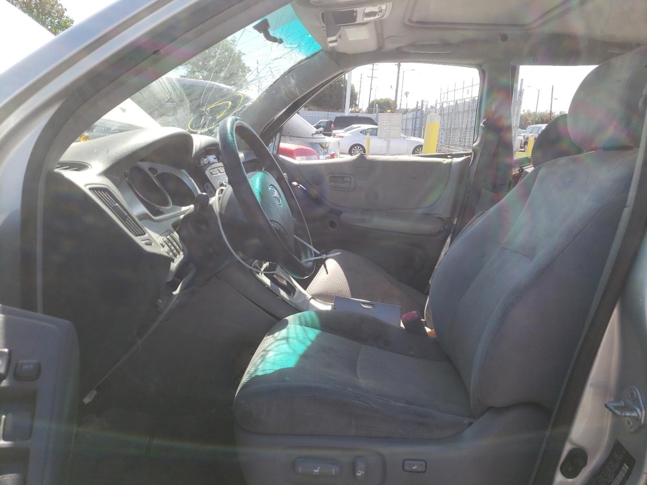 Photo 5 from auction – 2004 TOYOTA HIGHLANDER with VIN JTEDP21A940014903