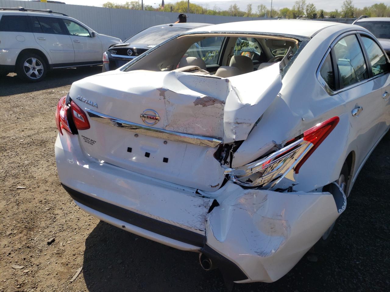 Photo 19 from auction – 2016 NISSAN ALTIMA 2.5 with VIN 1N4AL3AP4GN304931