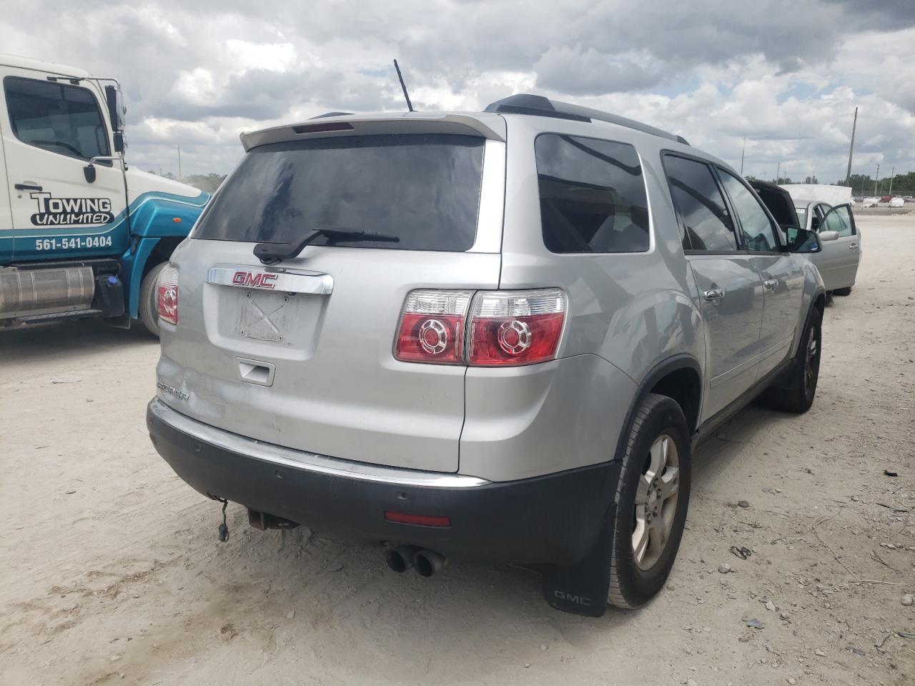 Photo 4 from auction – 2011 GMC ACADIA SLE with VIN 1GKKRPED5BJ272905
