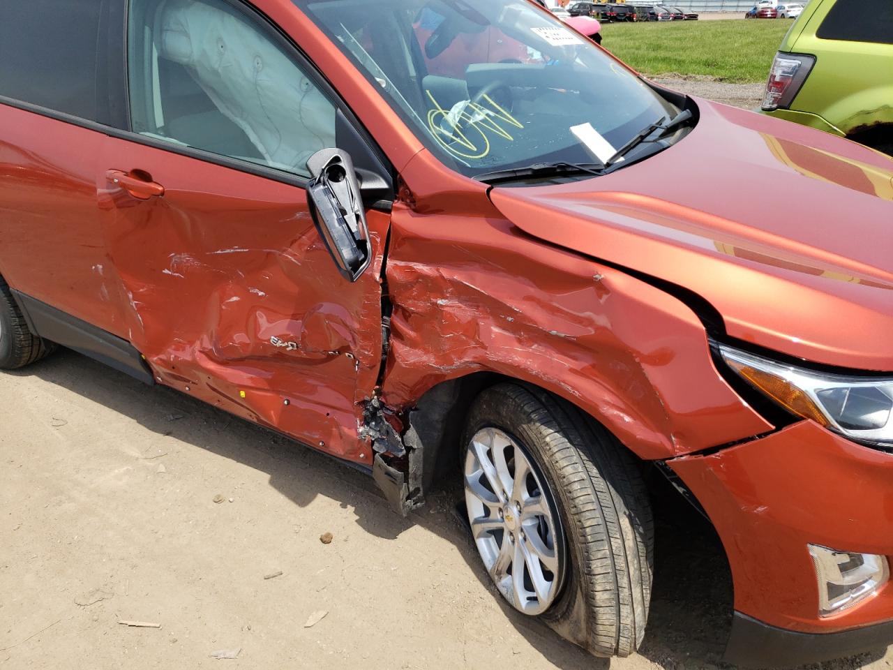 Photo 9 from auction – 2020 CHEVROLET EQUINOX LS with VIN 2GNAXHEVXL6111354