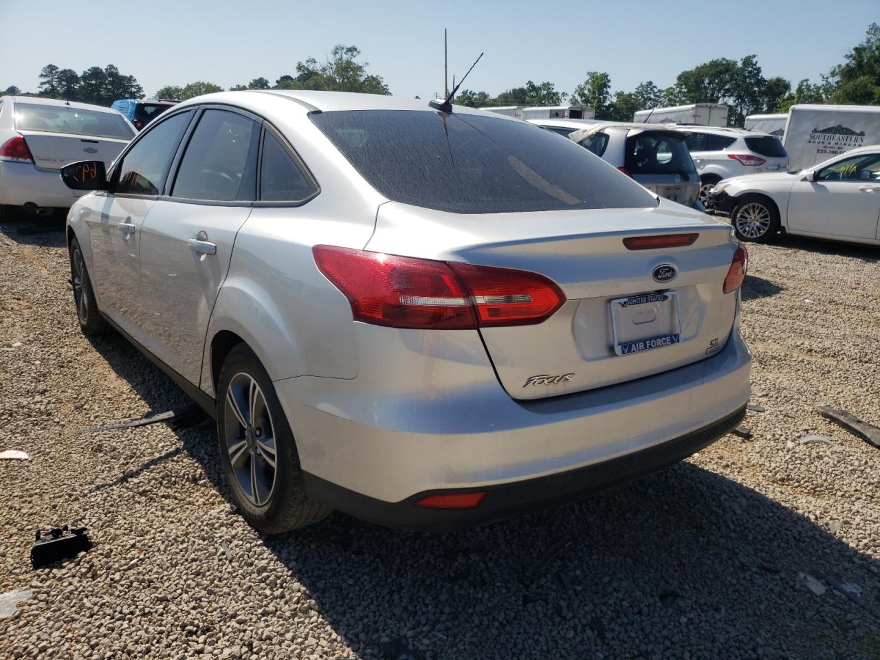 Photo 3 from auction – 2017 FORD FOCUS SE with VIN 1FADP3FE2HL317263