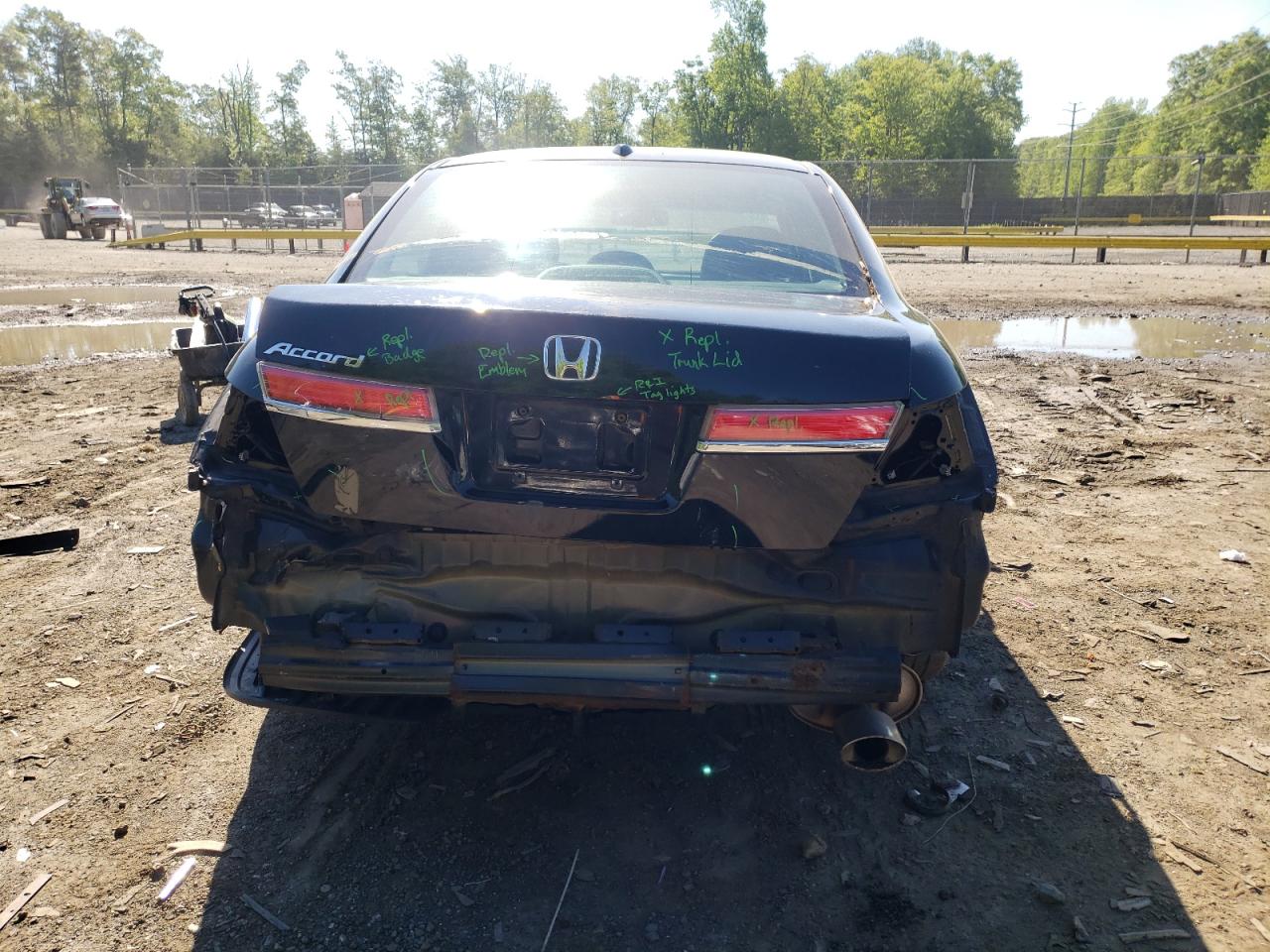 Photo 19 from auction – 2012 HONDA ACCORD EXL with VIN 1HGCP2F84CA160478