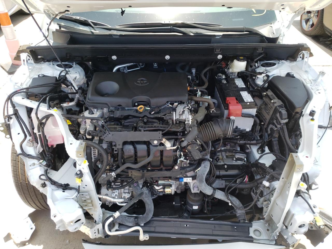 Photo 7 from auction – 2021 TOYOTA RAV4 XLE with VIN 2T3W1RFV0MC147209
