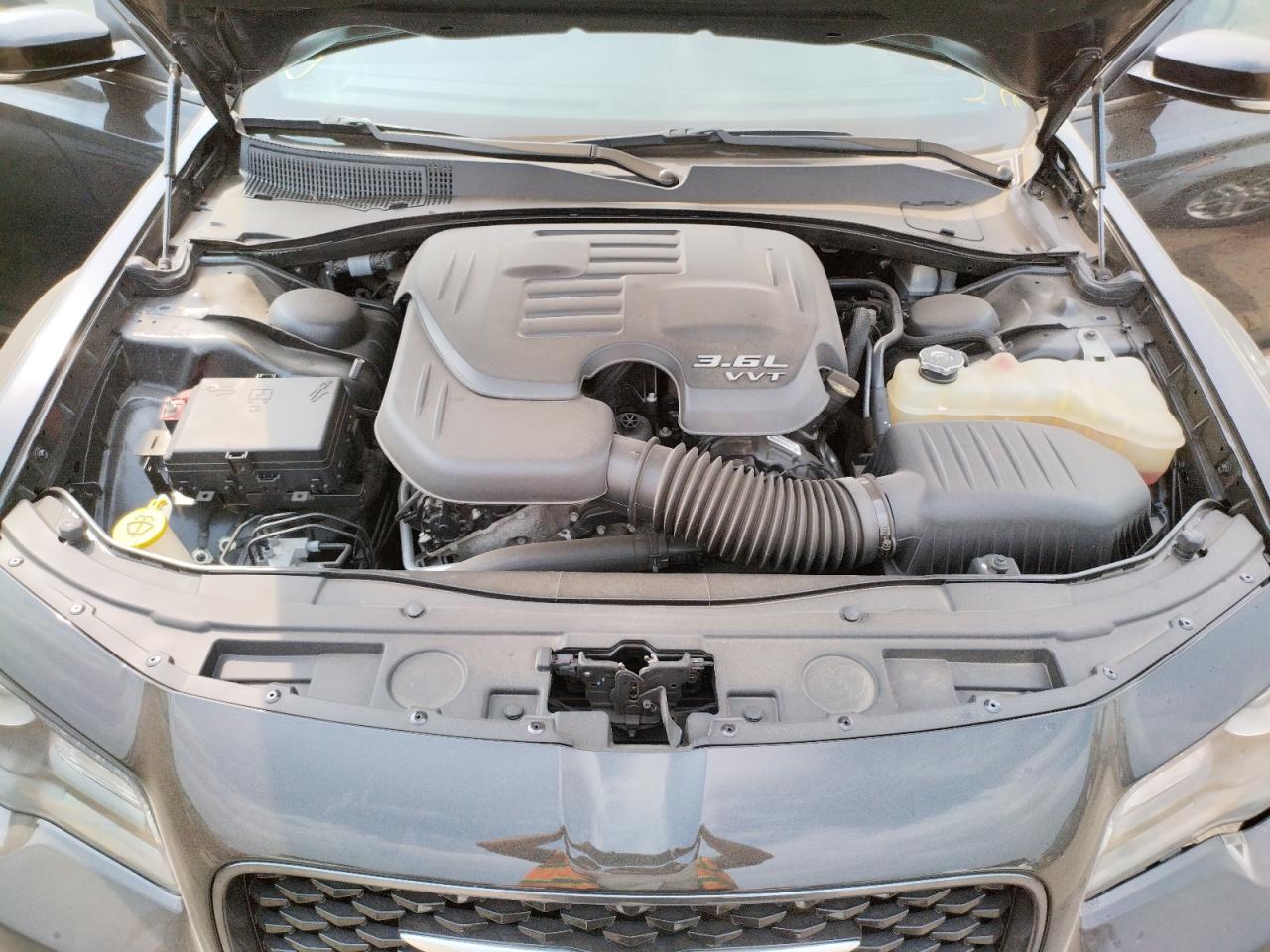 Photo 7 from auction – 2016 CHRYSLER 300 S with VIN 2C3CCAGG2GH148058