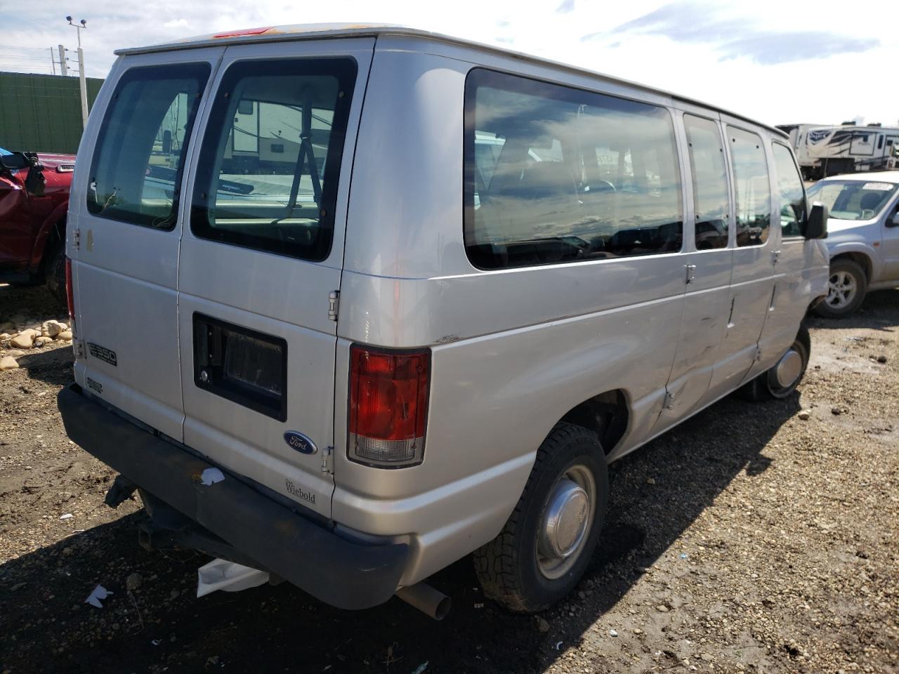 صورة رقم 4 من المزاد - 2004 FORD ECONOLINE مع VIN 1FBNE31L34HA21311