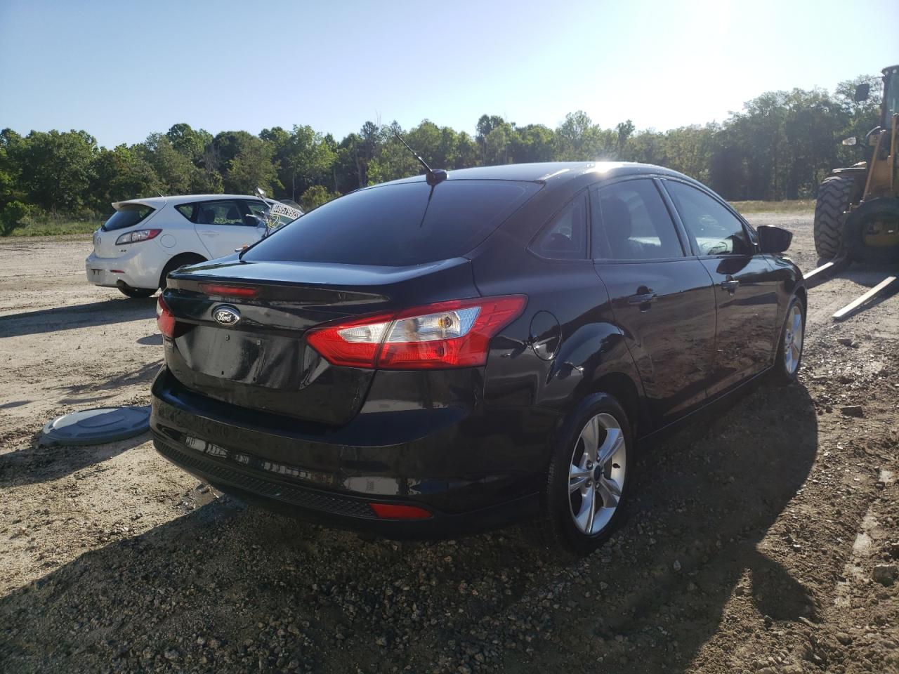 Photo 4 from auction – 2014 FORD FOCUS SE with VIN 1FADP3F2XEL141161