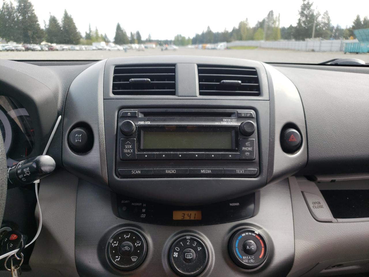Photo 9 from auction – 2012 TOYOTA RAV4 with VIN 2T3BF4DV5CW214776