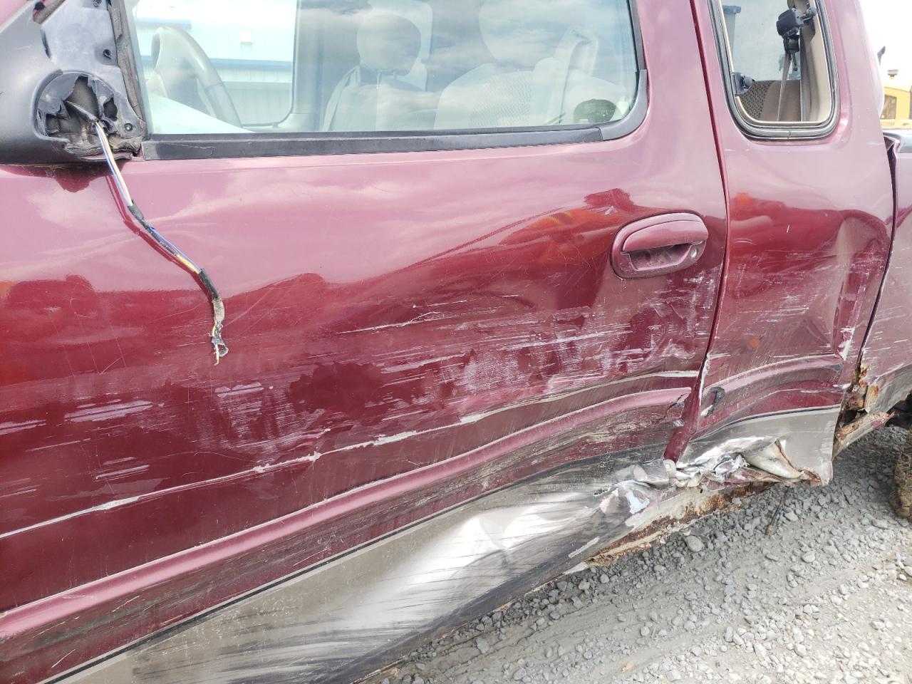 Photo 9 from auction – 2003 FORD F150 with VIN 1FTRX18L03NA24698