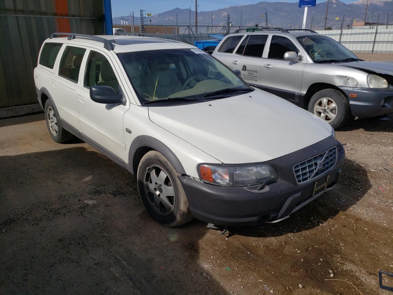 Photo 1 from auction – 2002 VOLVO V70 XC with VIN YV1SZ58D721054986