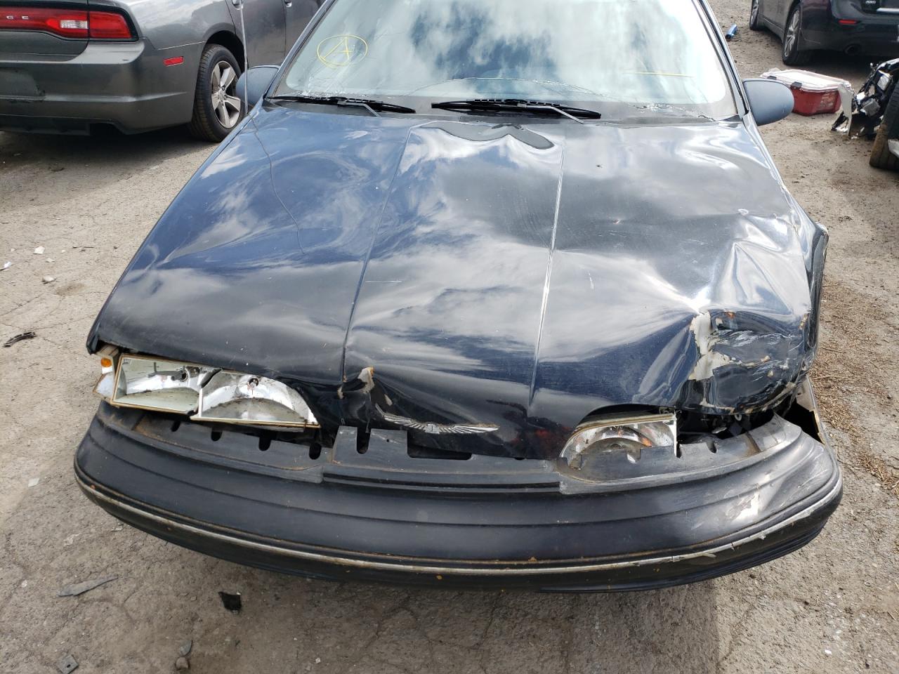 Photo 9 from auction – 1990 FORD THUNDERBIR with VIN 1FAPP6046LH191497