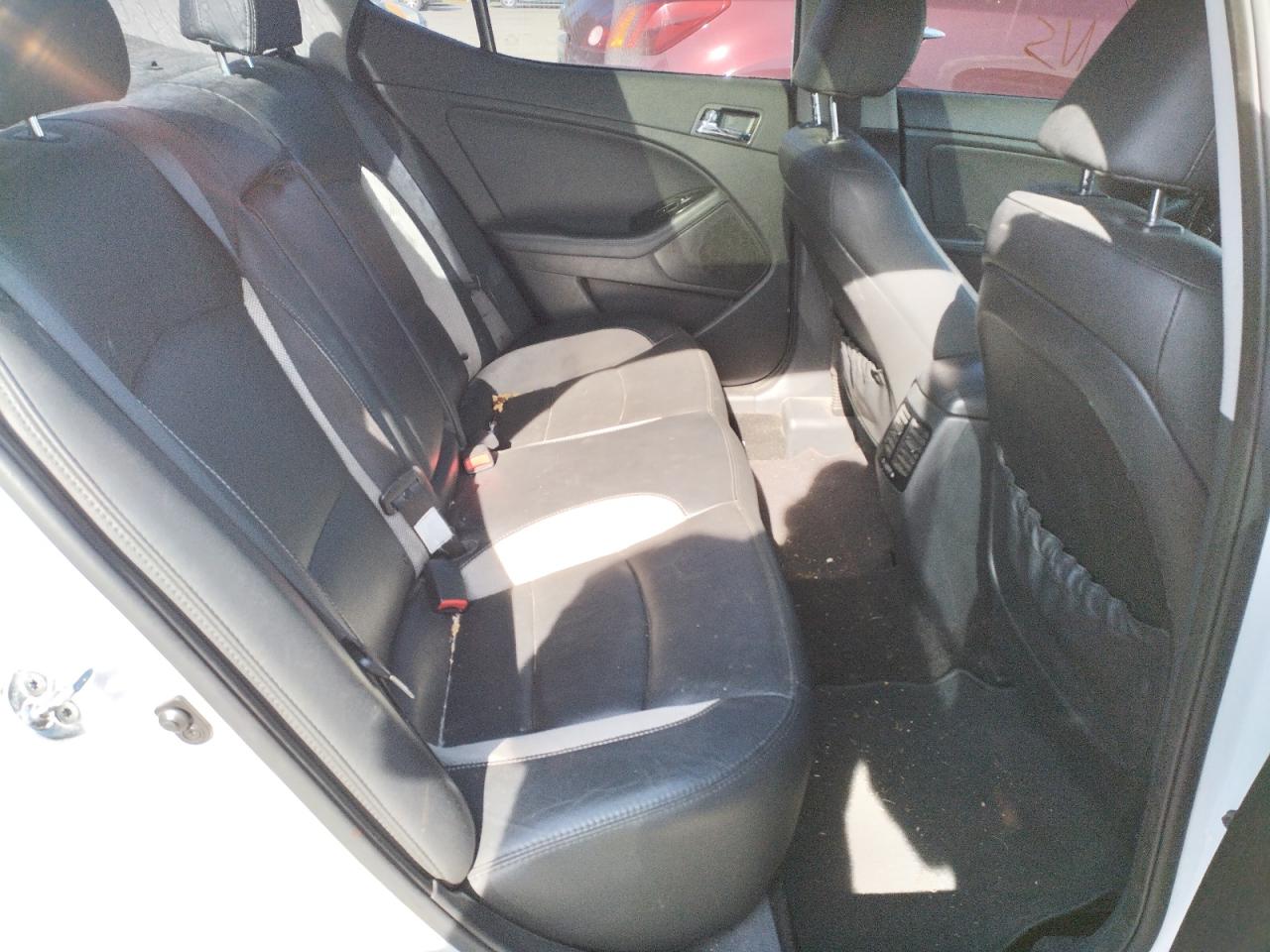 Photo 6 from auction – 2012 KIA OPTIMA SX with VIN 5XXGR4A6XCG020449