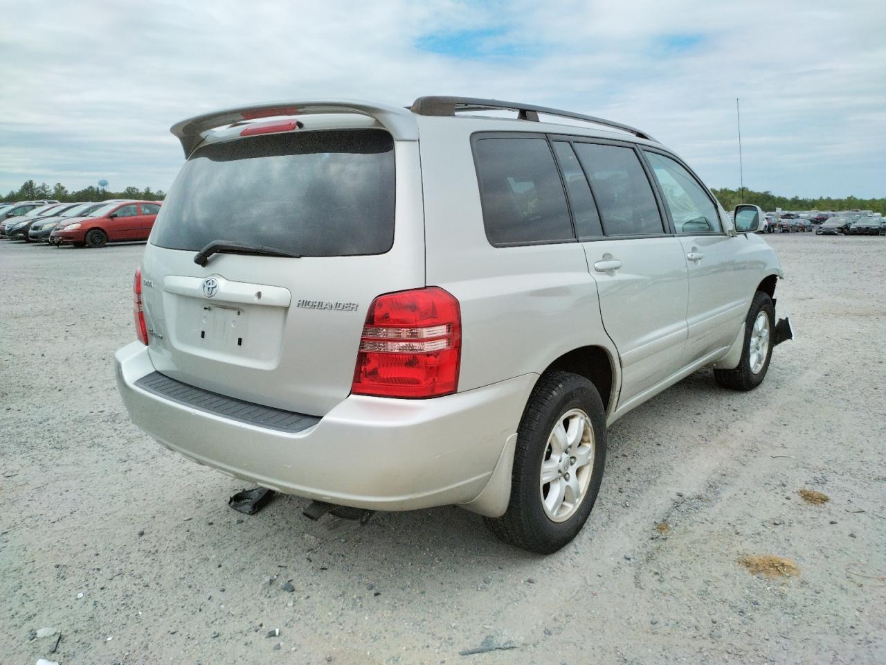 Photo 4 from auction – 2003 TOYOTA HIGHLANDER with VIN JTEHF21A230130415