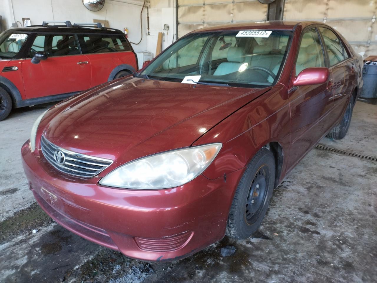 Photo 2 from auction – 2005 TOYOTA CAMRY LE with VIN 4T1BE32K25U083453
