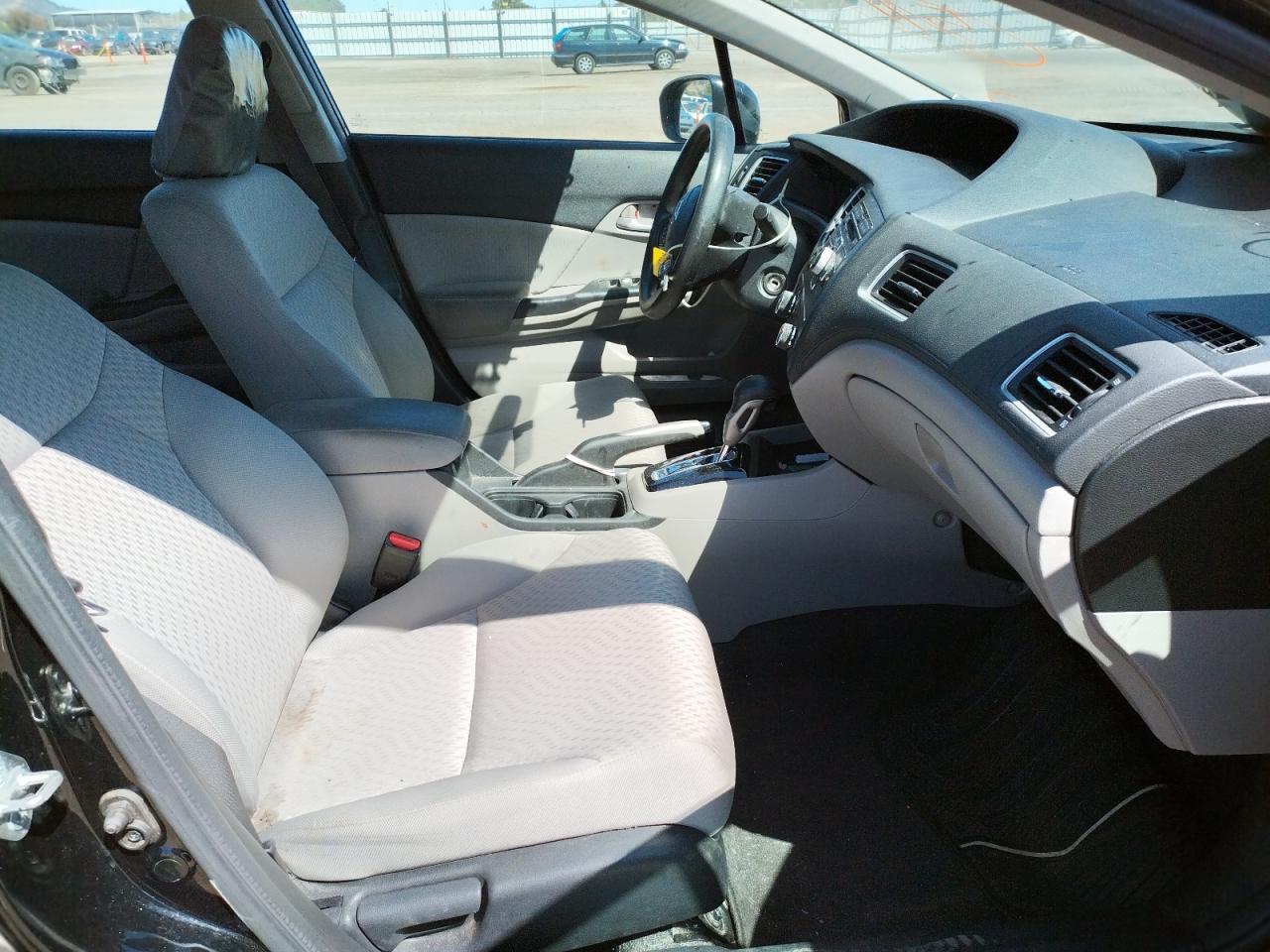 Photo 5 from auction – 2014 HONDA CIVIC LX with VIN 19XFB2F57EE231205