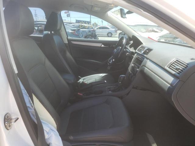 Photo 5 from auction – 2015 VOLKSWAGEN PASSAT S with VIN 1VWAT7A34FC053883