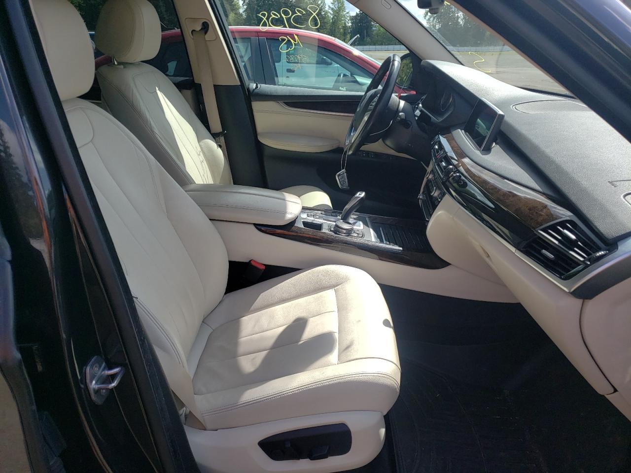 Photo 5 from auction – 2015 BMW X5 XDRIVE3 with VIN 5UXKR0C55F0P13103
