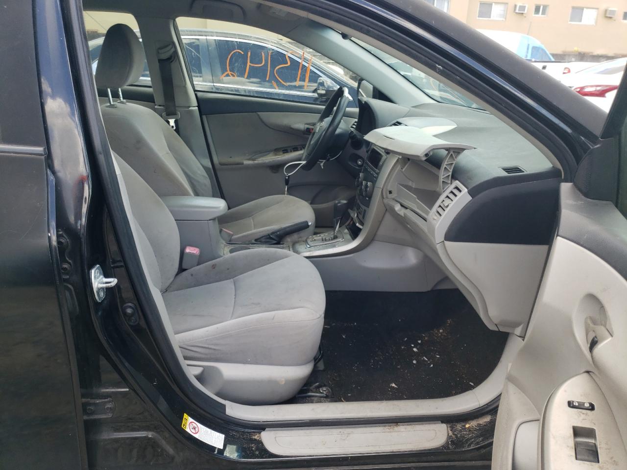 Foto 5 de la subasta – 2011 TOYOTA COROLLA BA con VIN JTDBU4EE8B9166967
