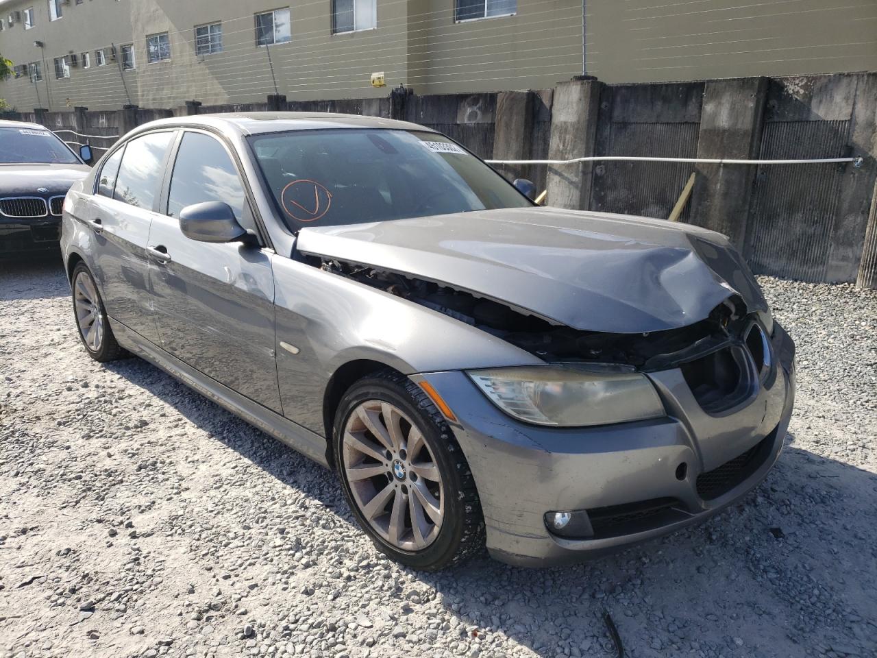 BMW 328 I 2011 with VIN WBAPH7C55BE677779 - Photo from auction