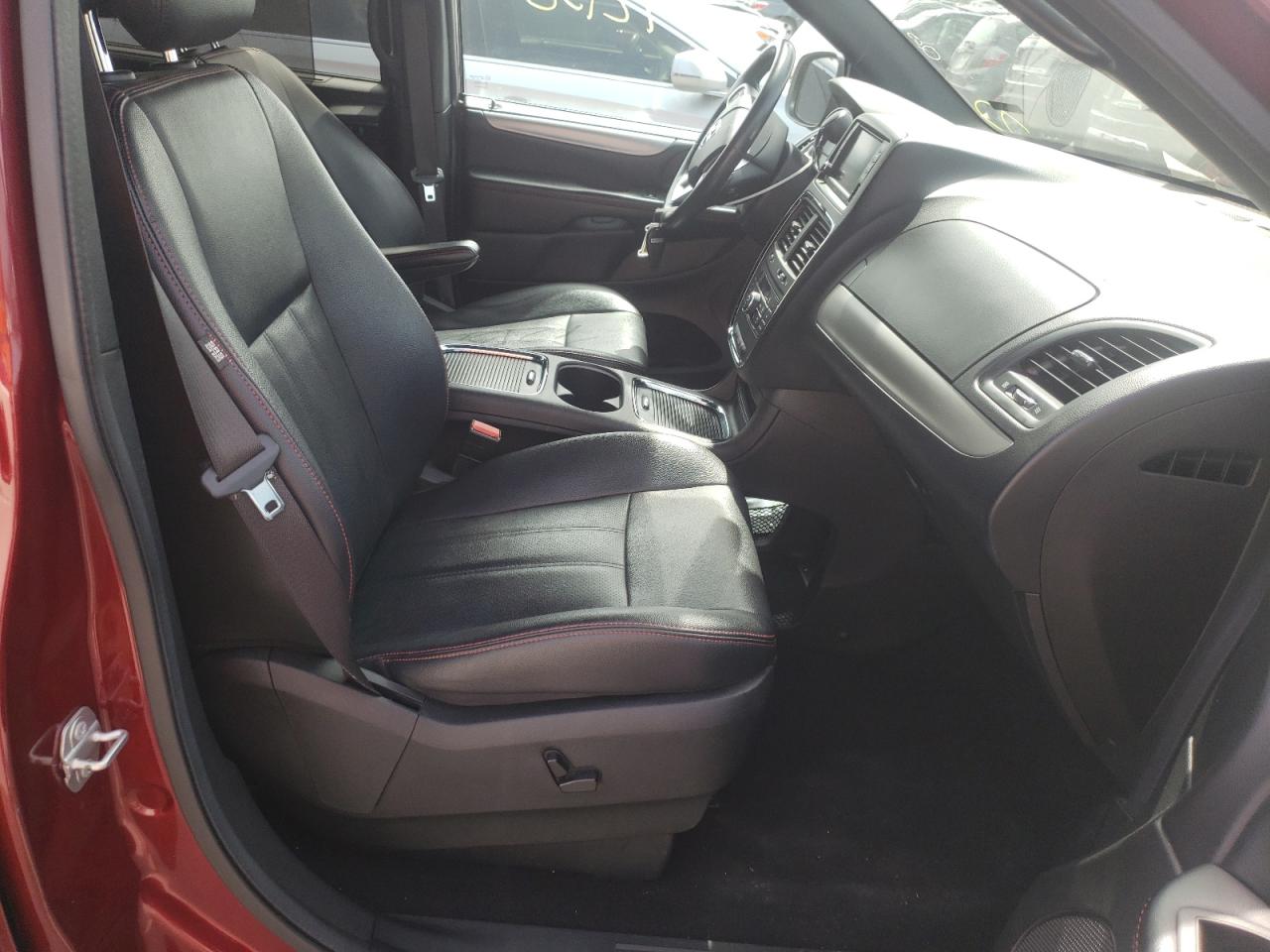Photo 5 from auction – 2019 DODGE GRAND CARA with VIN 2C4RDGEG4KR640988