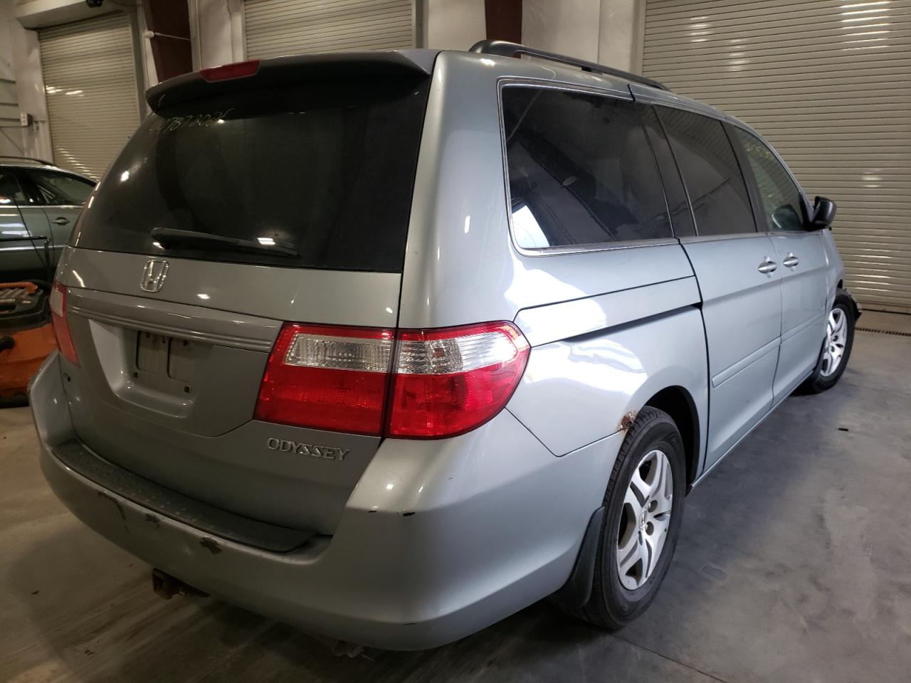 Photo 4 from auction – 2005 HONDA ODYSSEY EX with VIN 5FNRL38605B076657