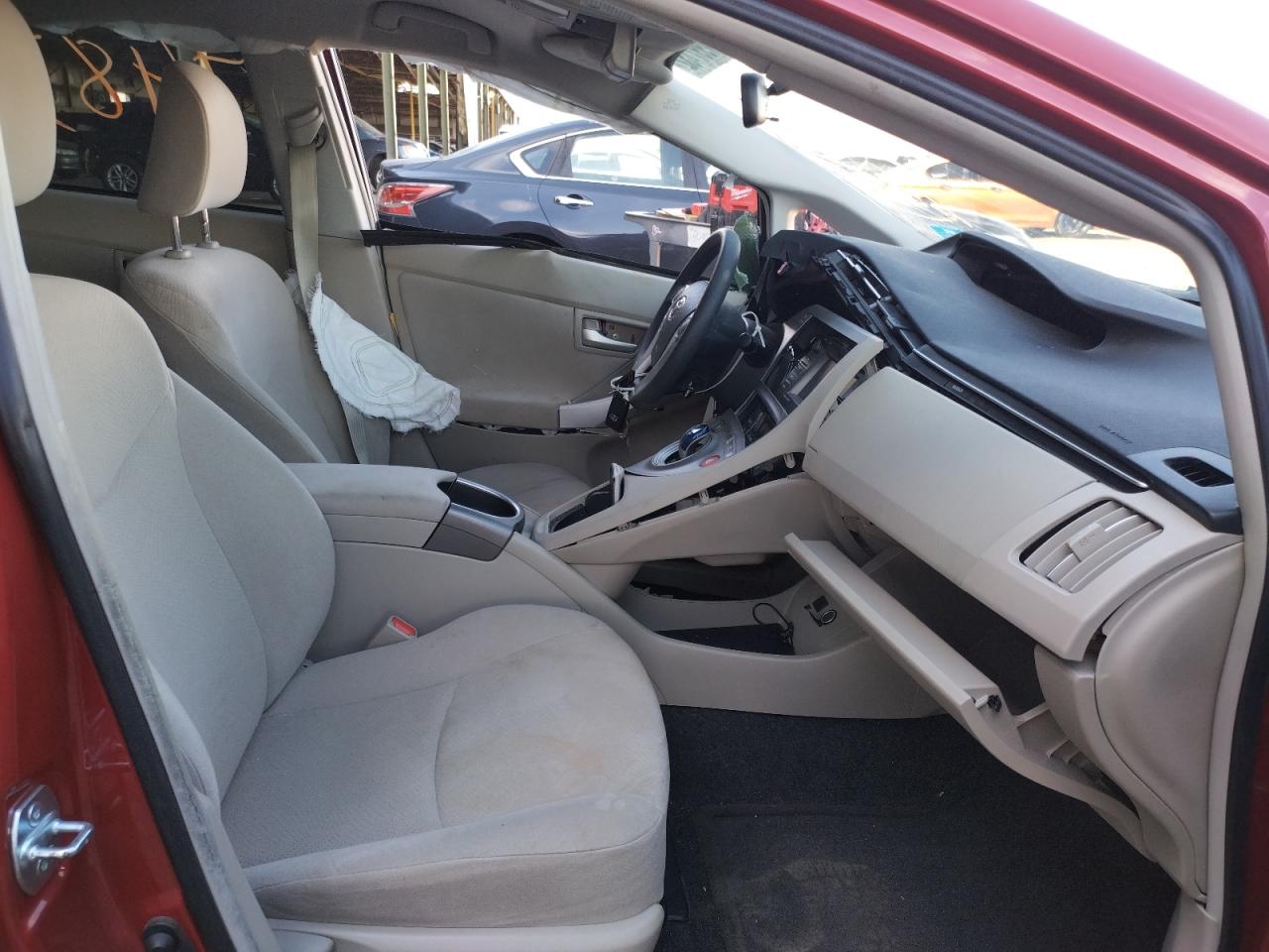 Photo 5 from auction – 2015 TOYOTA PRIUS with VIN JTDKN3DU6F0436076