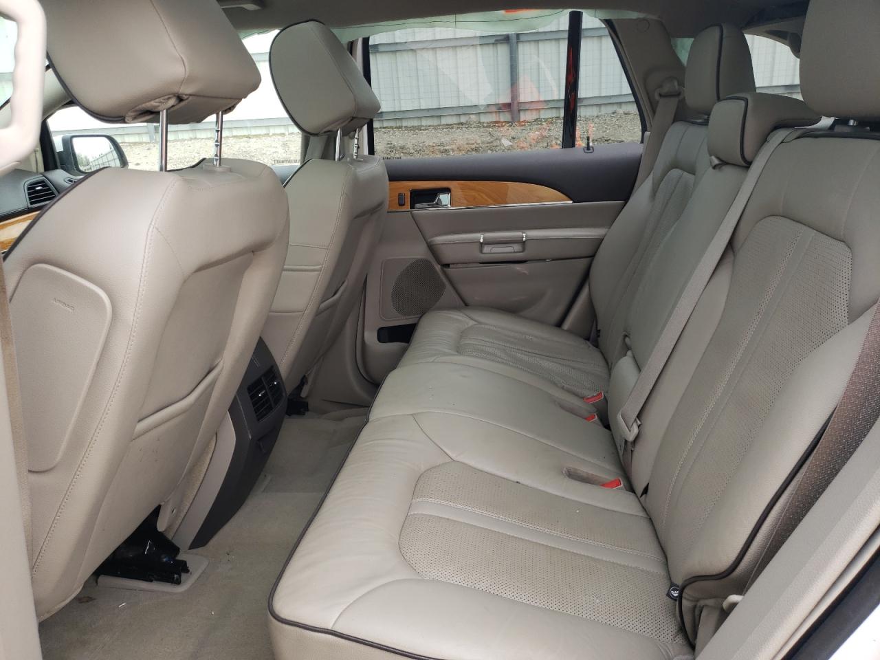 Photo 6 from auction – 2014 LINCOLN MKX with VIN 2LMDJ8JK4EBL16701