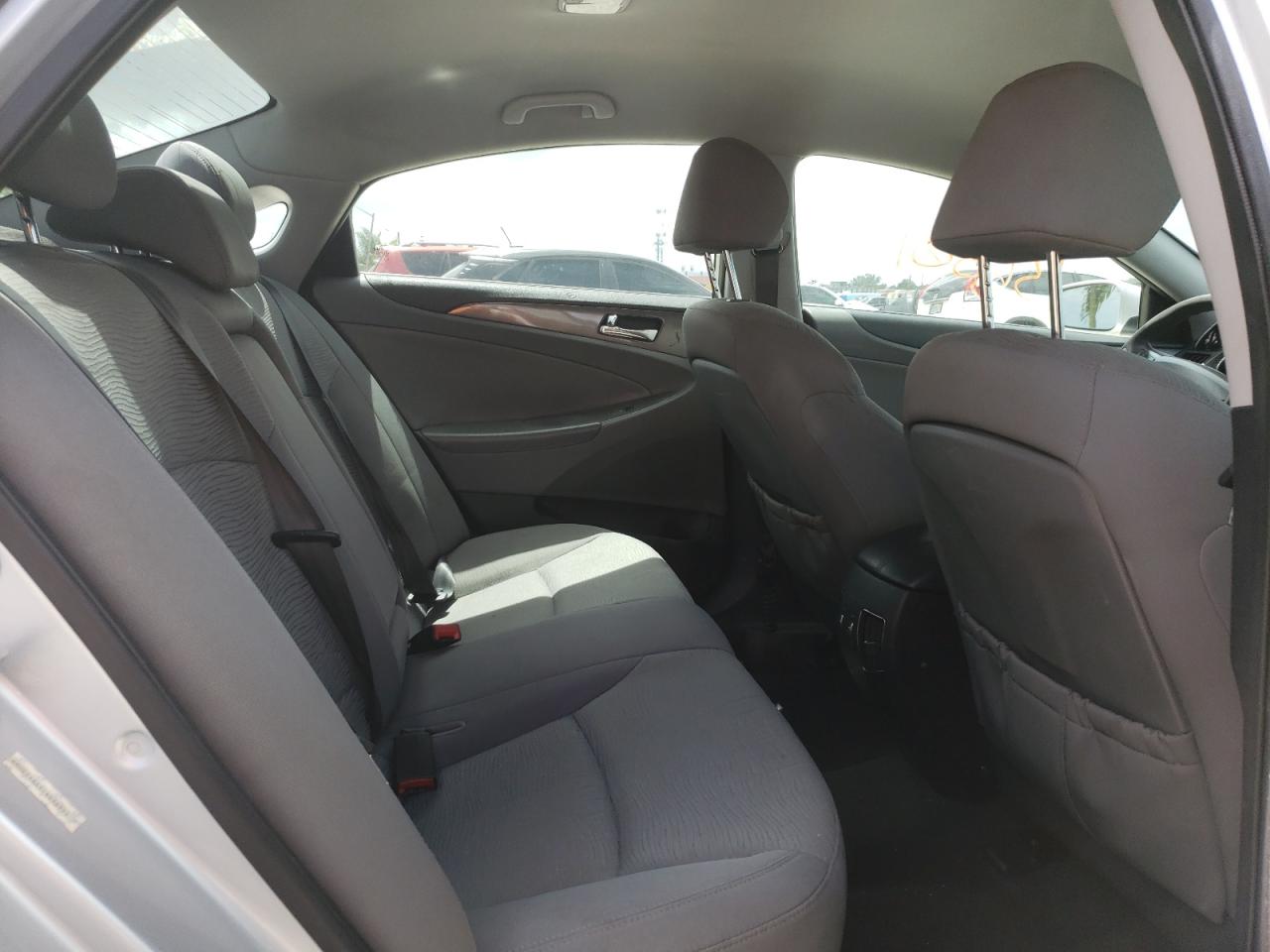 Photo 6 from auction – 2012 HYUNDAI SONATA HYB with VIN KMHEC4A49CA038391