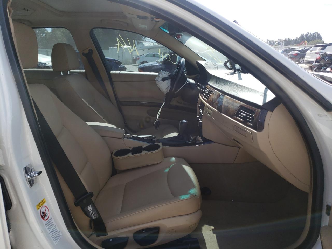 Photo 5 from auction – 2006 BMW 325 with VIN WBAVD13506KV02511