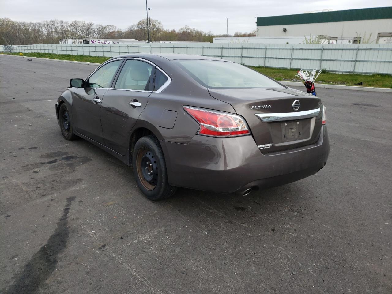 Photo 3 from auction – 2015 NISSAN ALTIMA 2.5 with VIN 1N4AL3AP8FC124703