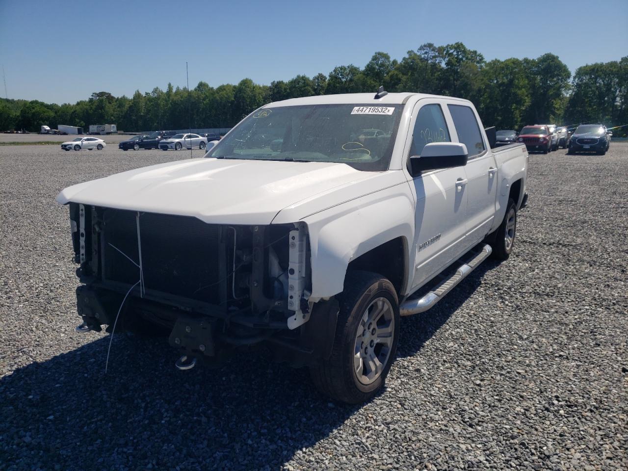 Photo 2 from auction – 2017 CHEVROLET SILVERADO with VIN 3GCUKREC6HG119648