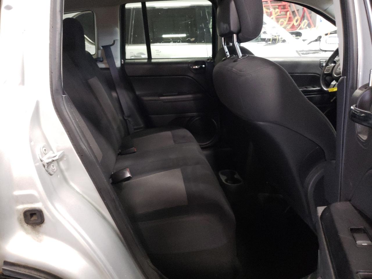 Photo 6 from auction – 2011 JEEP COMPASS SP with VIN 1J4NF1FB2BD210785