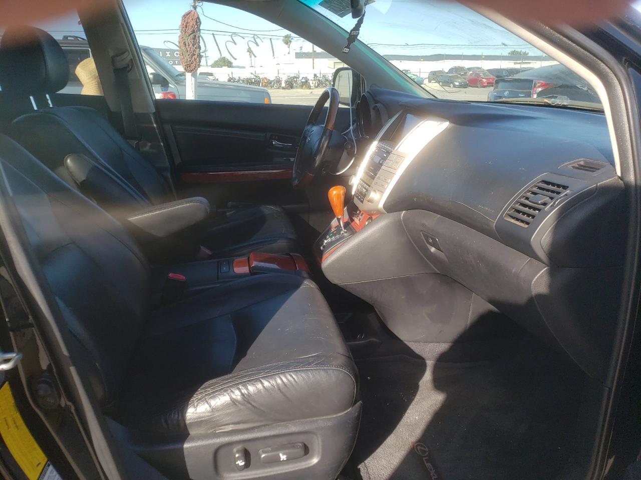 Photo 5 from auction – 2004 LEXUS RX 330 with VIN JTJHA31UX40025901