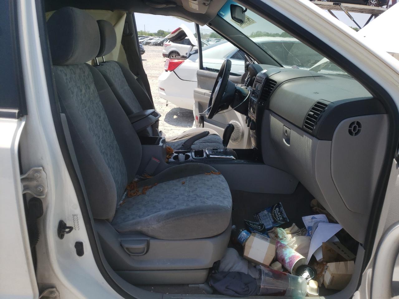 Photo 5 from auction – 2007 KIA SORENTO EX with VIN KNDJD736275728319