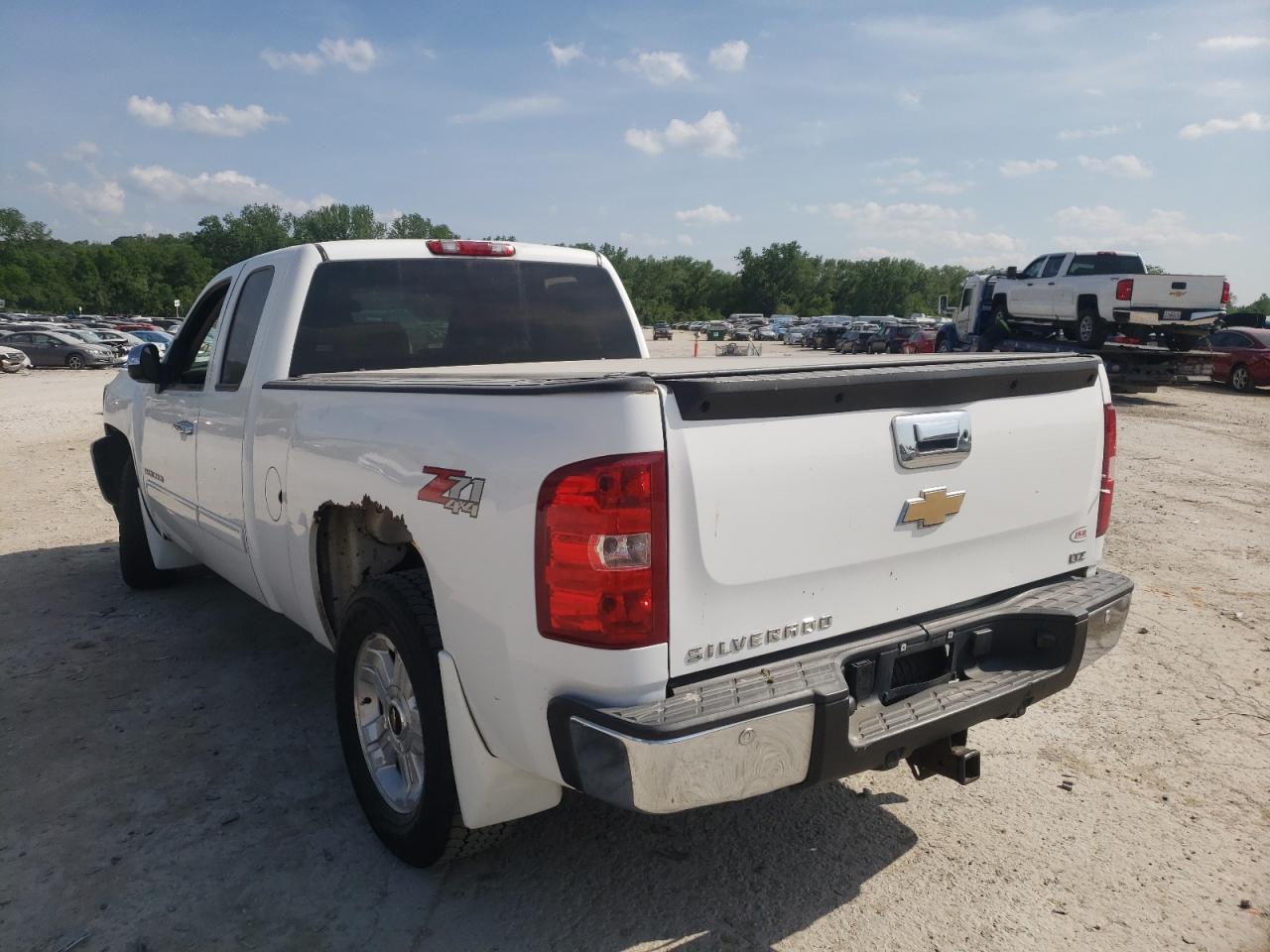 Photo 3 from auction – 2009 CHEVROLET SILVERADO with VIN 2GCEK39J291126889
